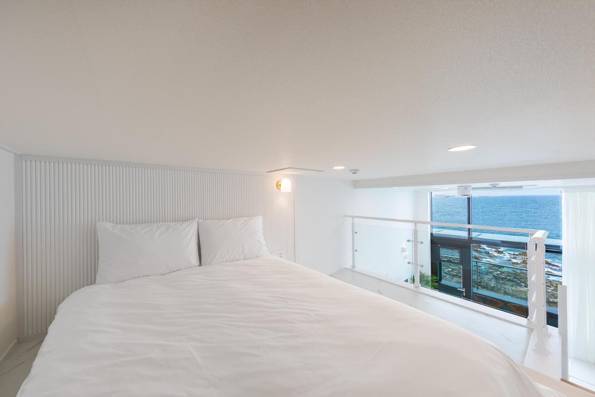 Gangneung Hue Pension Ocean View, Spa, Couple Rom bilde